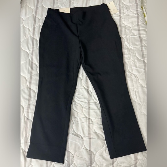 A New Day Black Super High Rise Capri Pants – Size 8 NWT - Picture 12 of 16